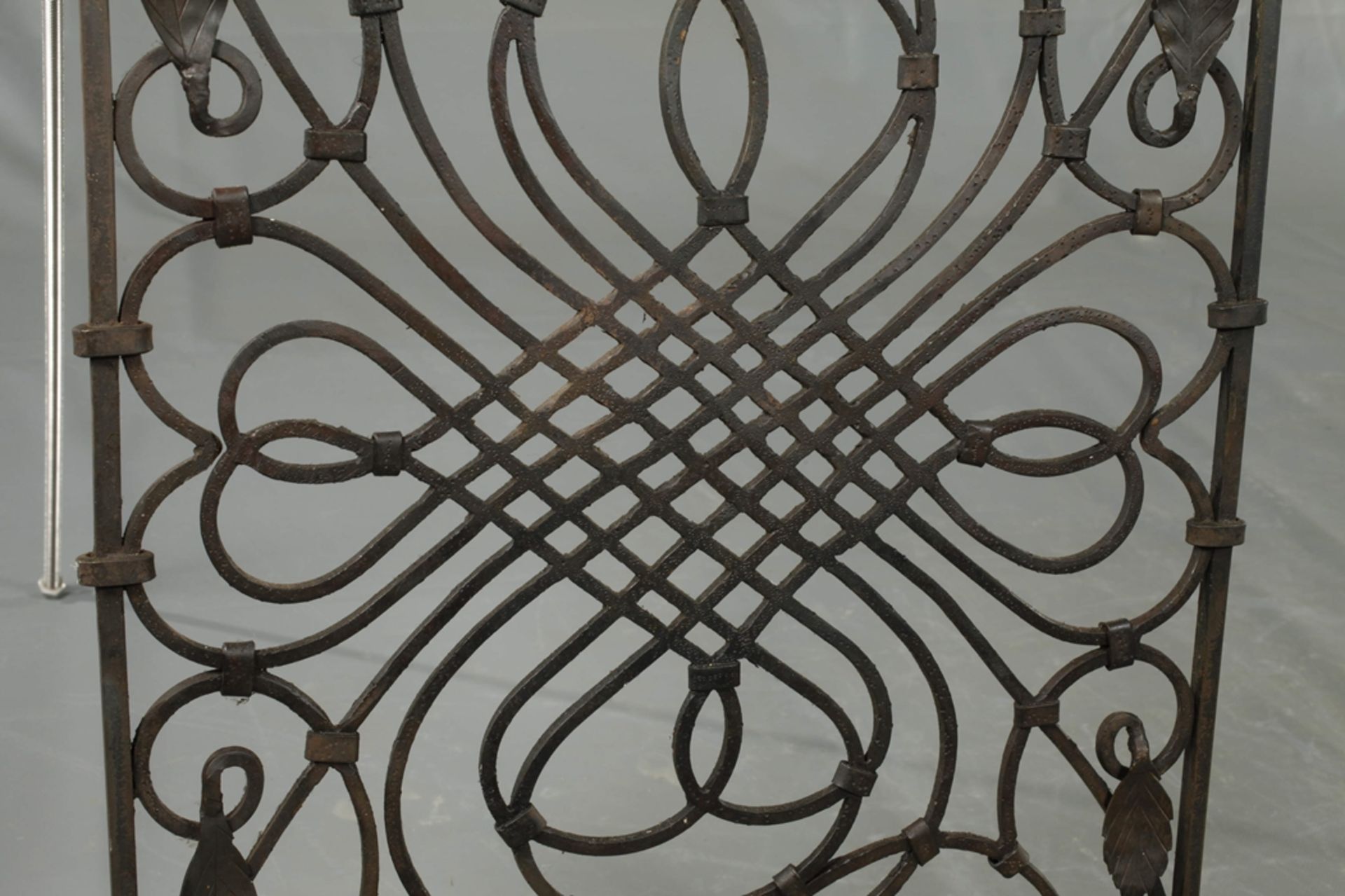 Pair of ornamental grilles - Image 3 of 3
