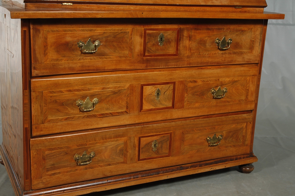 Classical top-mounted secretary  - Image 4 of 11
