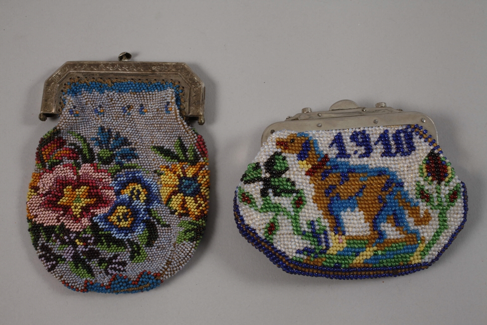 A collection of beaded bags and a silver hanger - Image 3 of 5