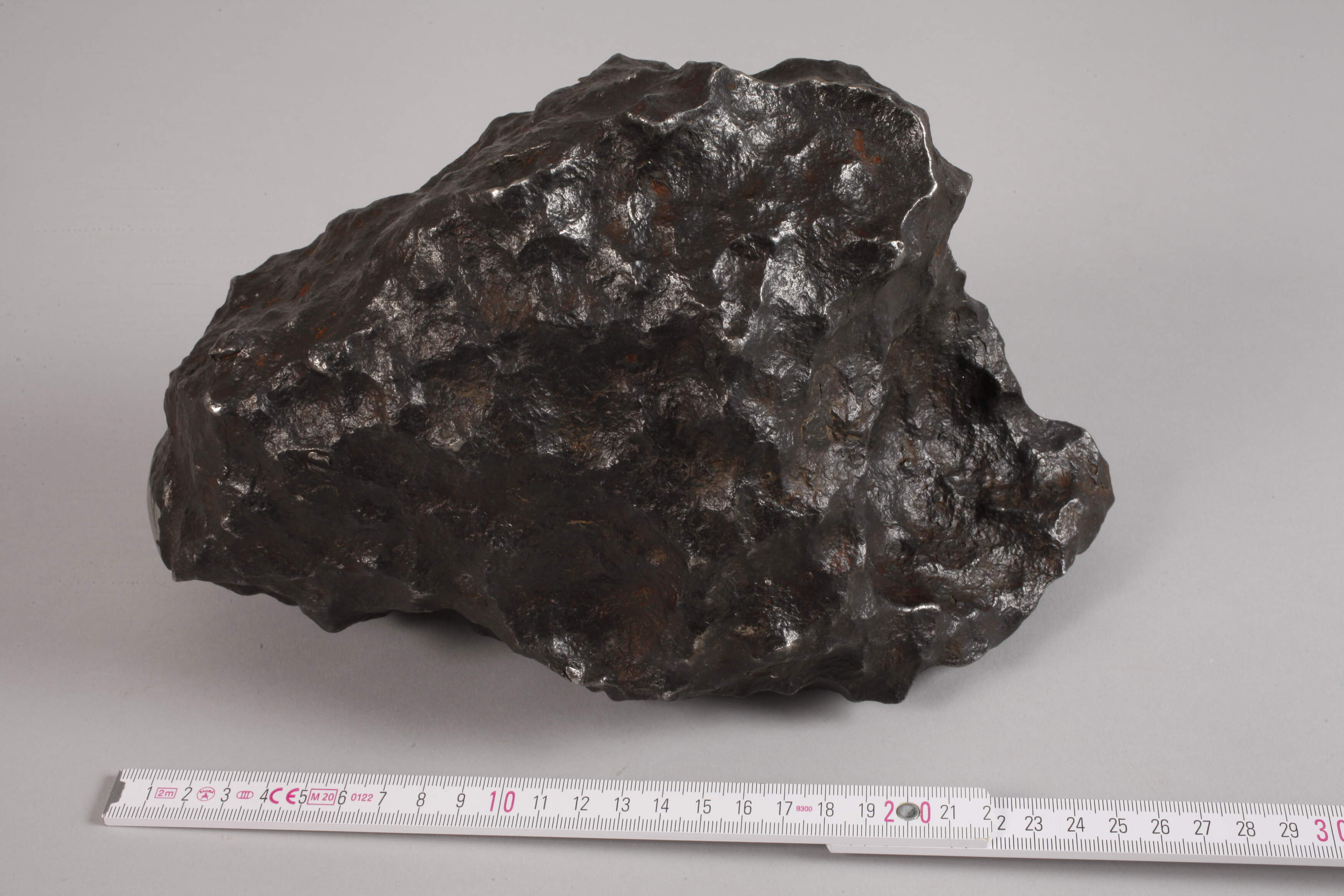Large meteorite Gibeon - Image 2 of 4