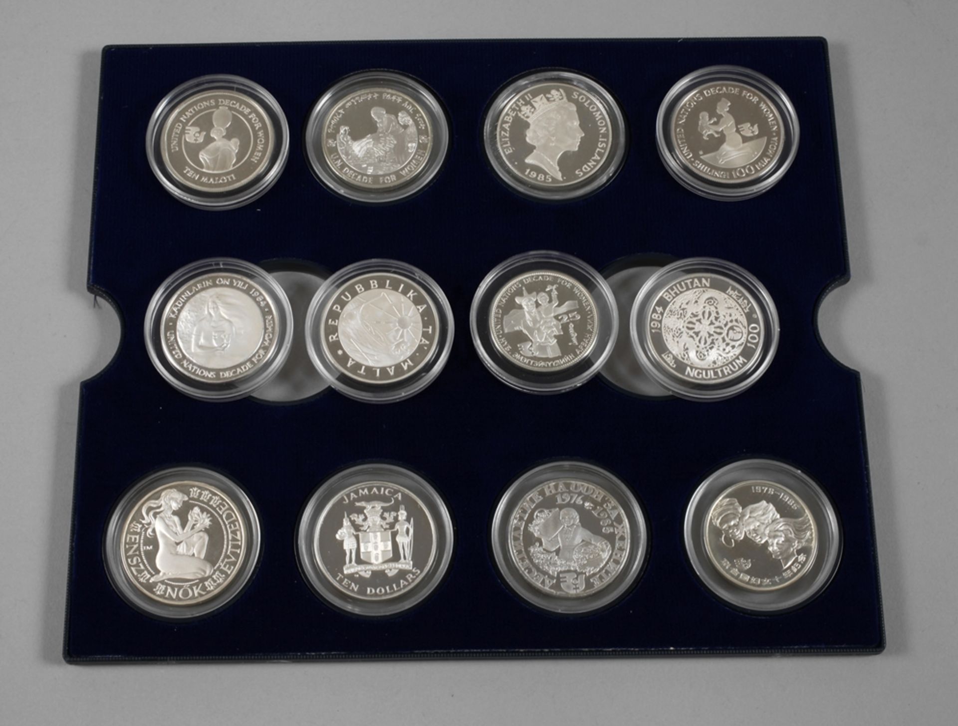 Convolute of silver coins United Nations
