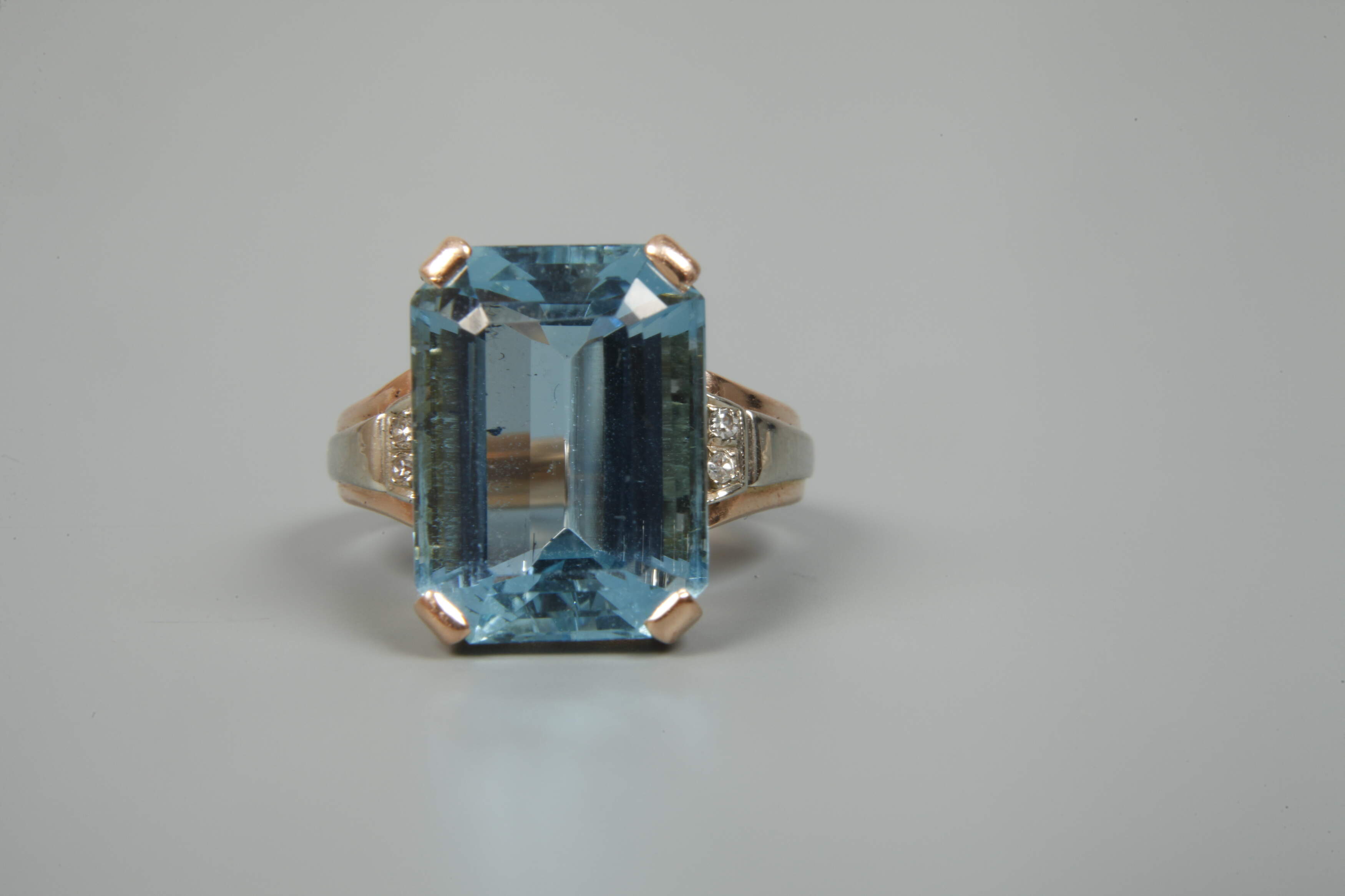 Lady's ring with high-quality aquamarine - Image 2 of 3