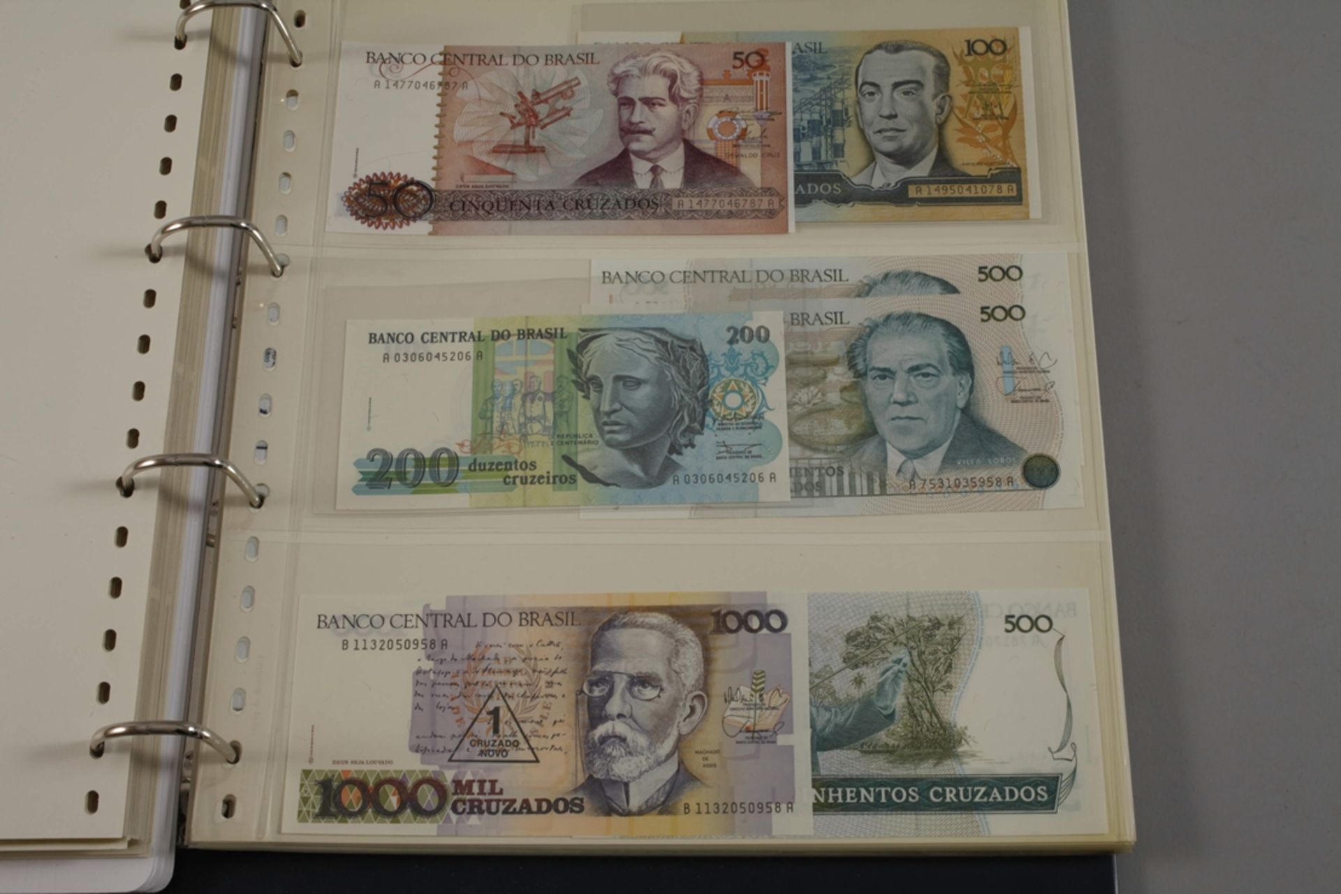 Collection of banknotes - Image 3 of 11