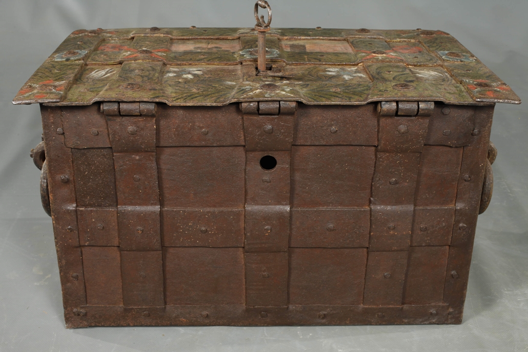 Painted iron chest - Image 9 of 9