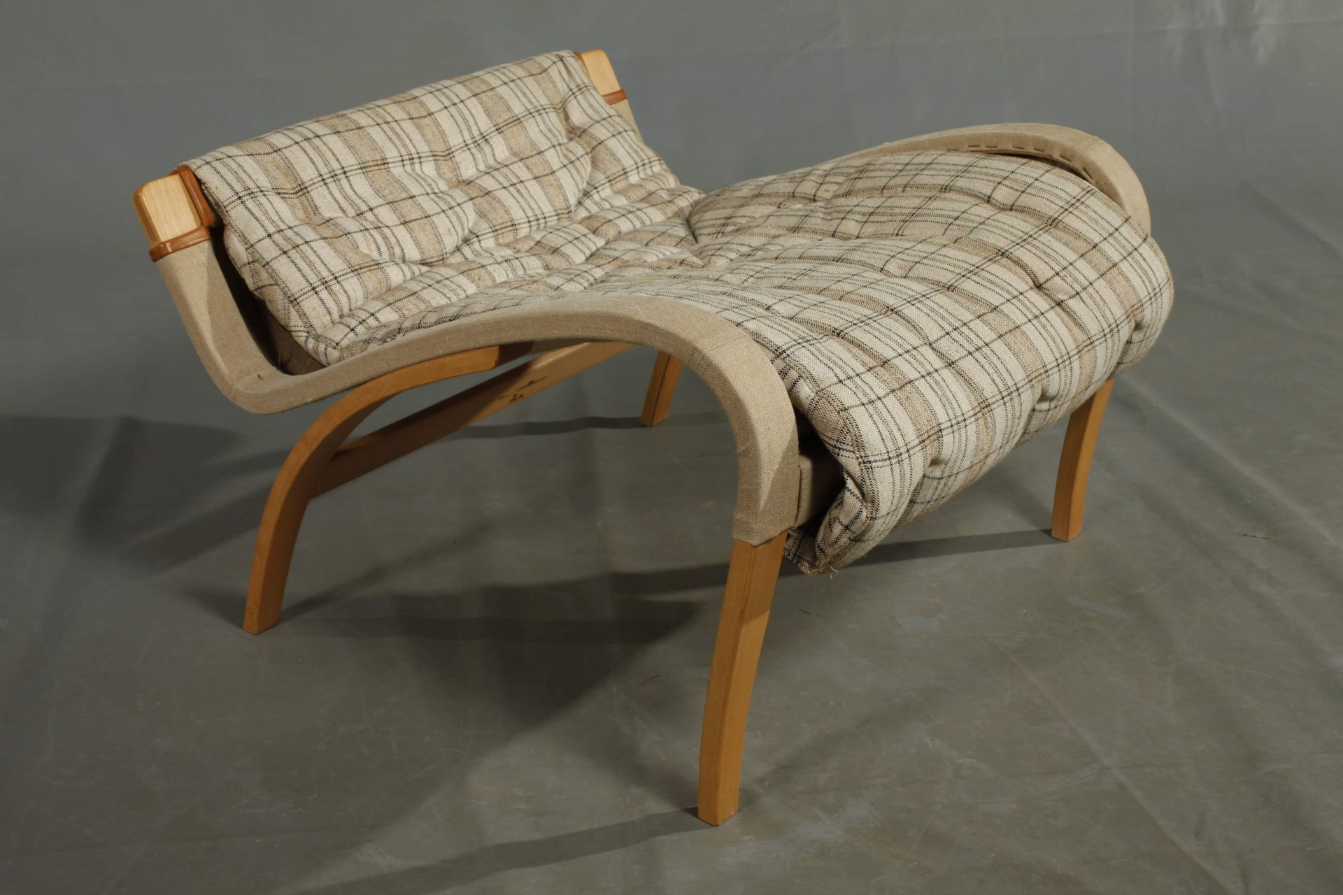 Bruno Mathsson, Two Pernille armchairs and ottoman - Image 5 of 6