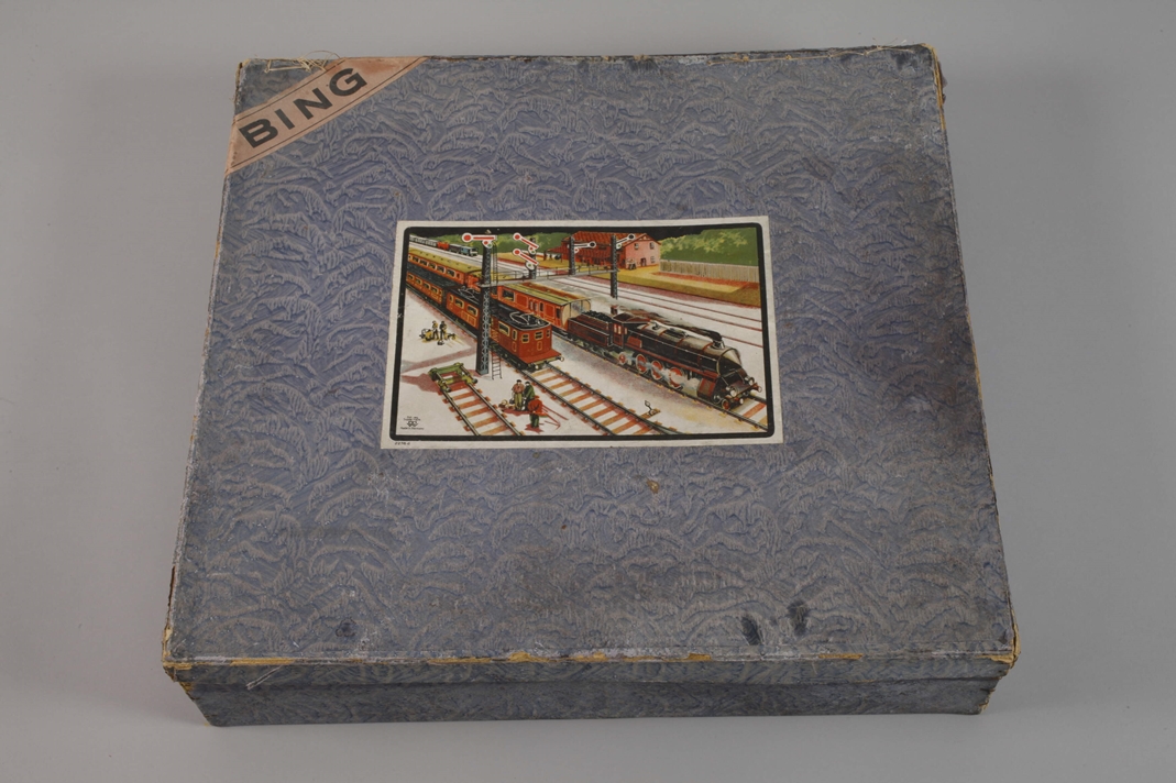 Convolute railway with box - Image 4 of 4