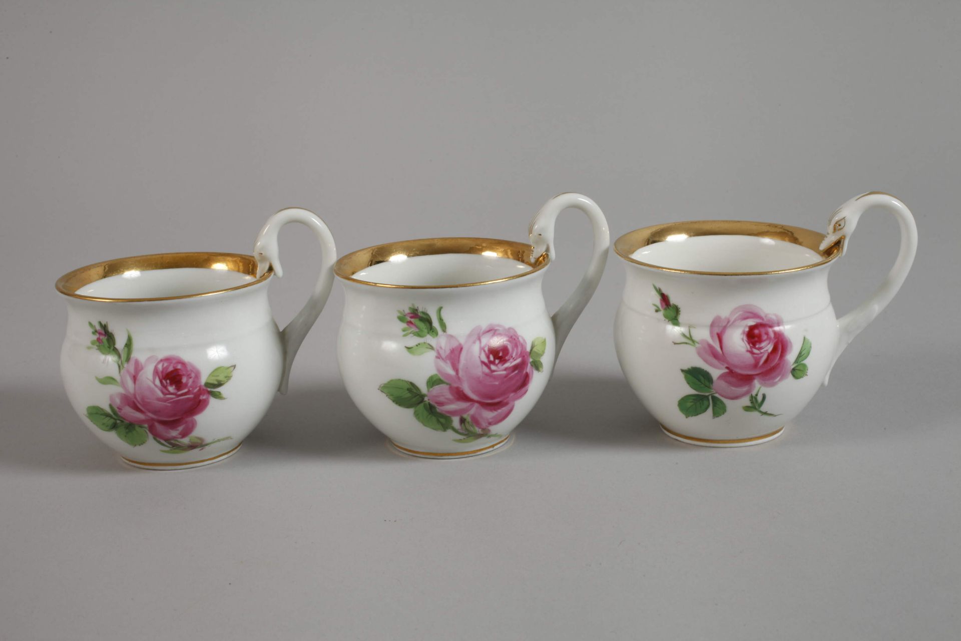 Meissen mixed lot of cups with swan-neck handles - Image 5 of 6