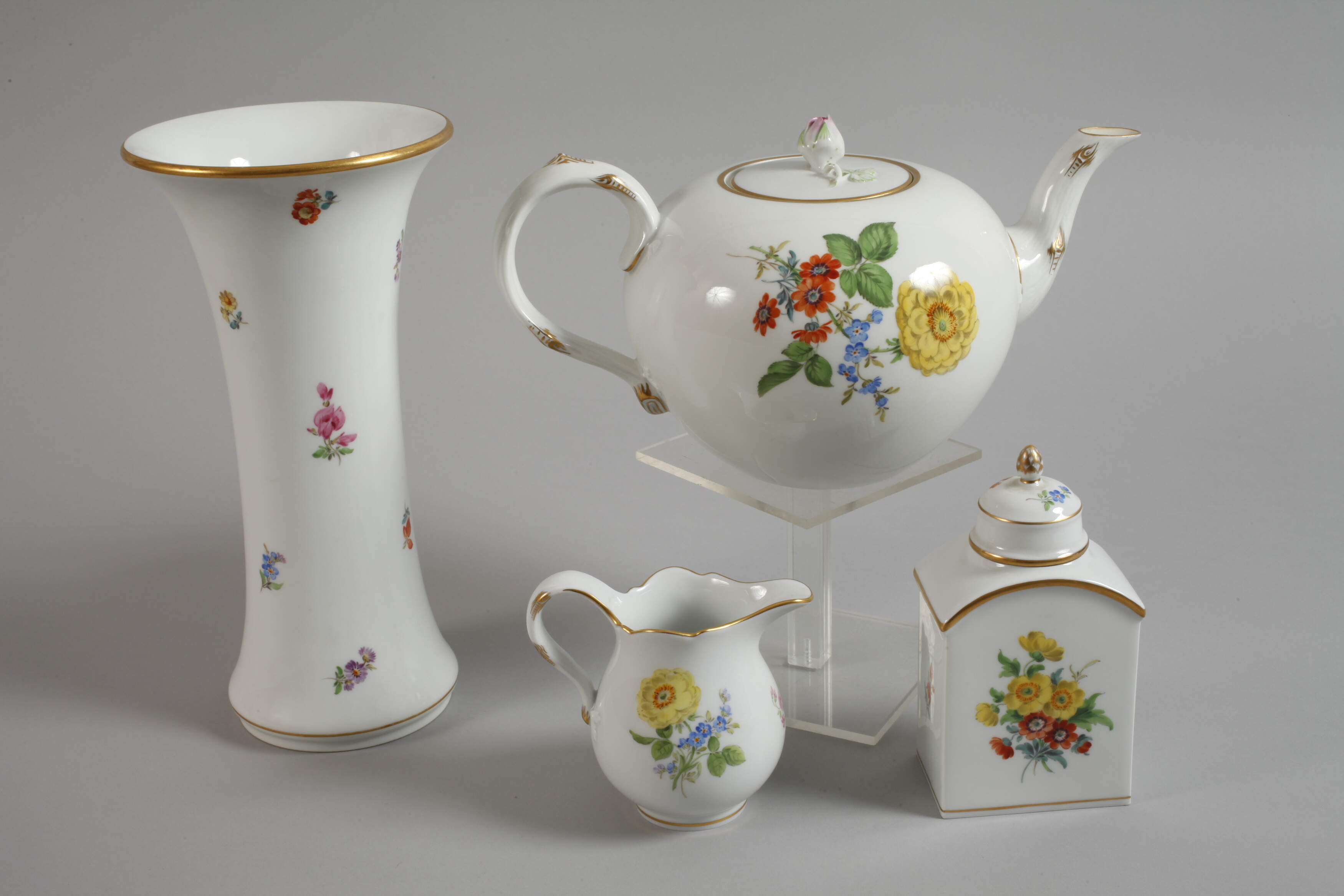 Meissen mixed lot flower painting - Image 4 of 7