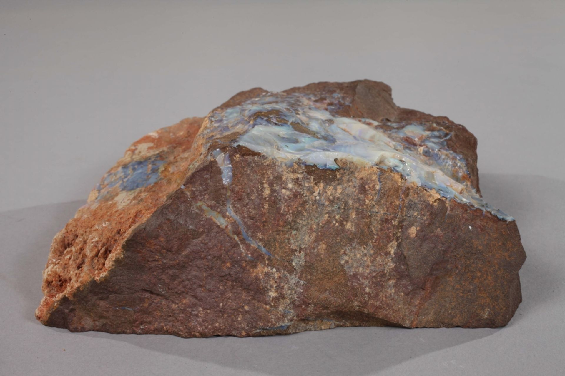 Edelopal in mother rock - Image 5 of 5