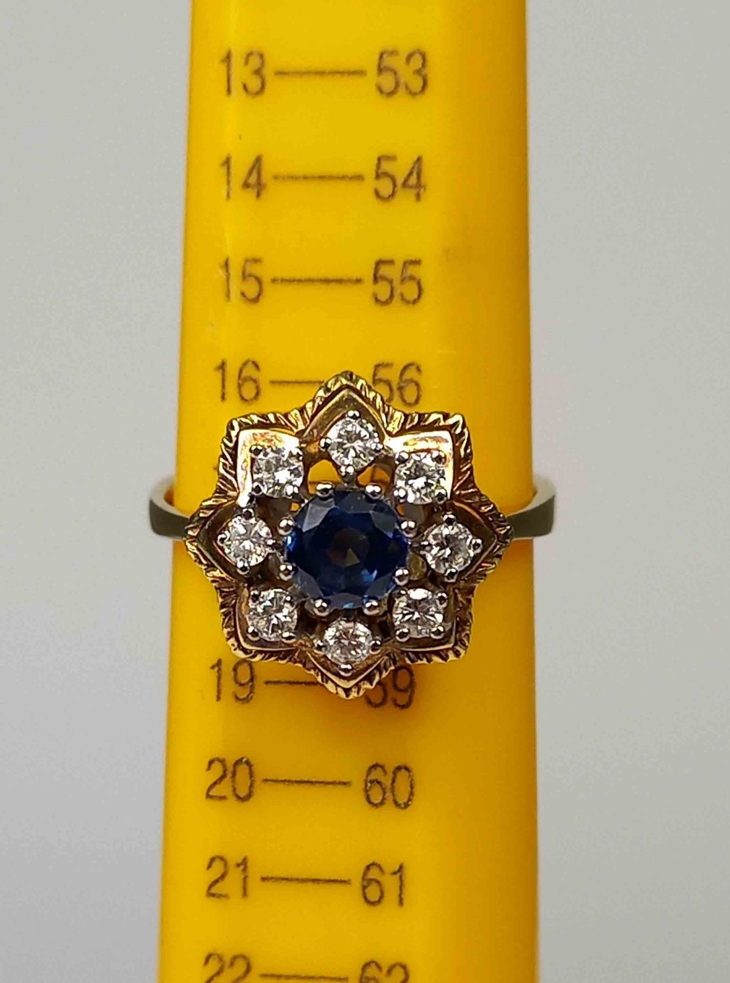 Ring. Gold 585. Saphir und 8 Brillanten. - Image 9 of 13