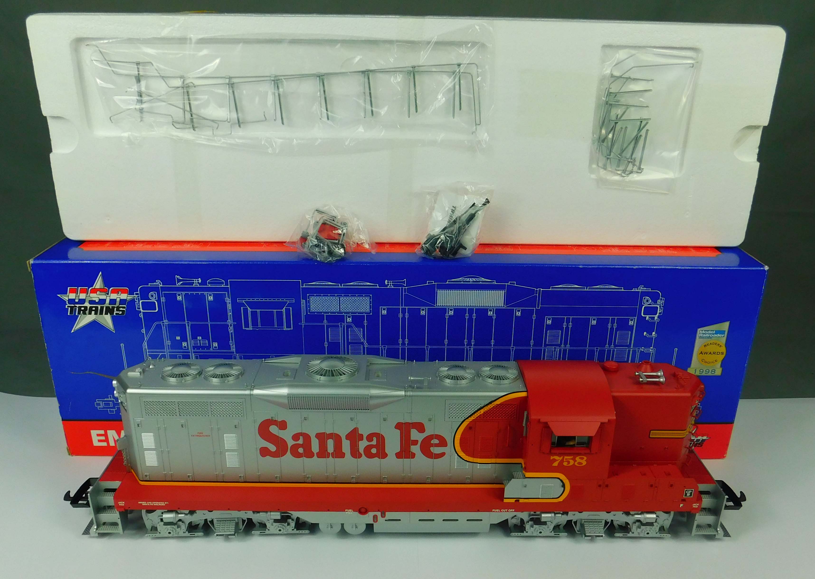 Lok "US Trails" EMD GP9. Santa Fe.