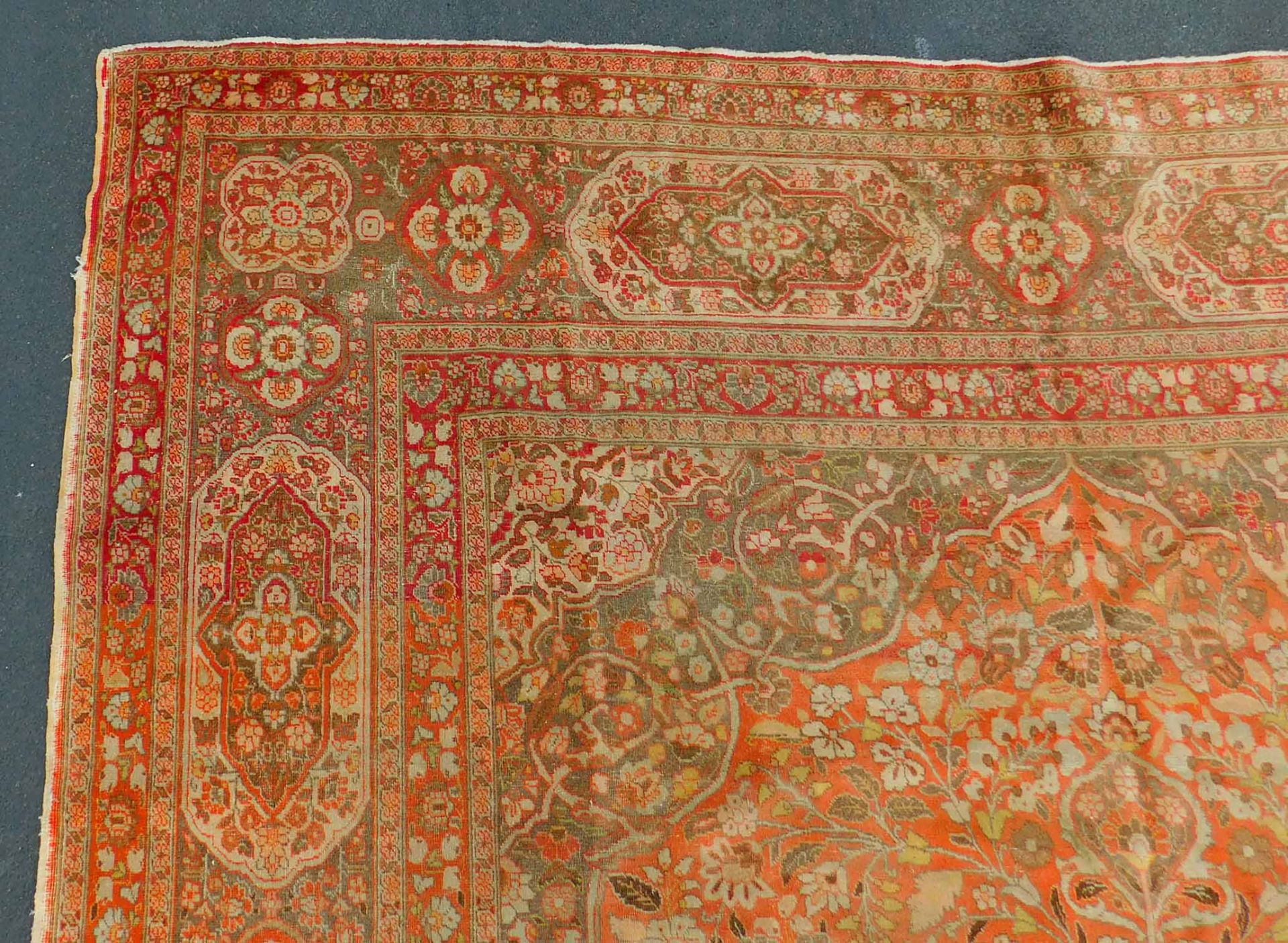 Täbris "Hadj Jalili" Teppich. Antik. - Bild 6 aus 14