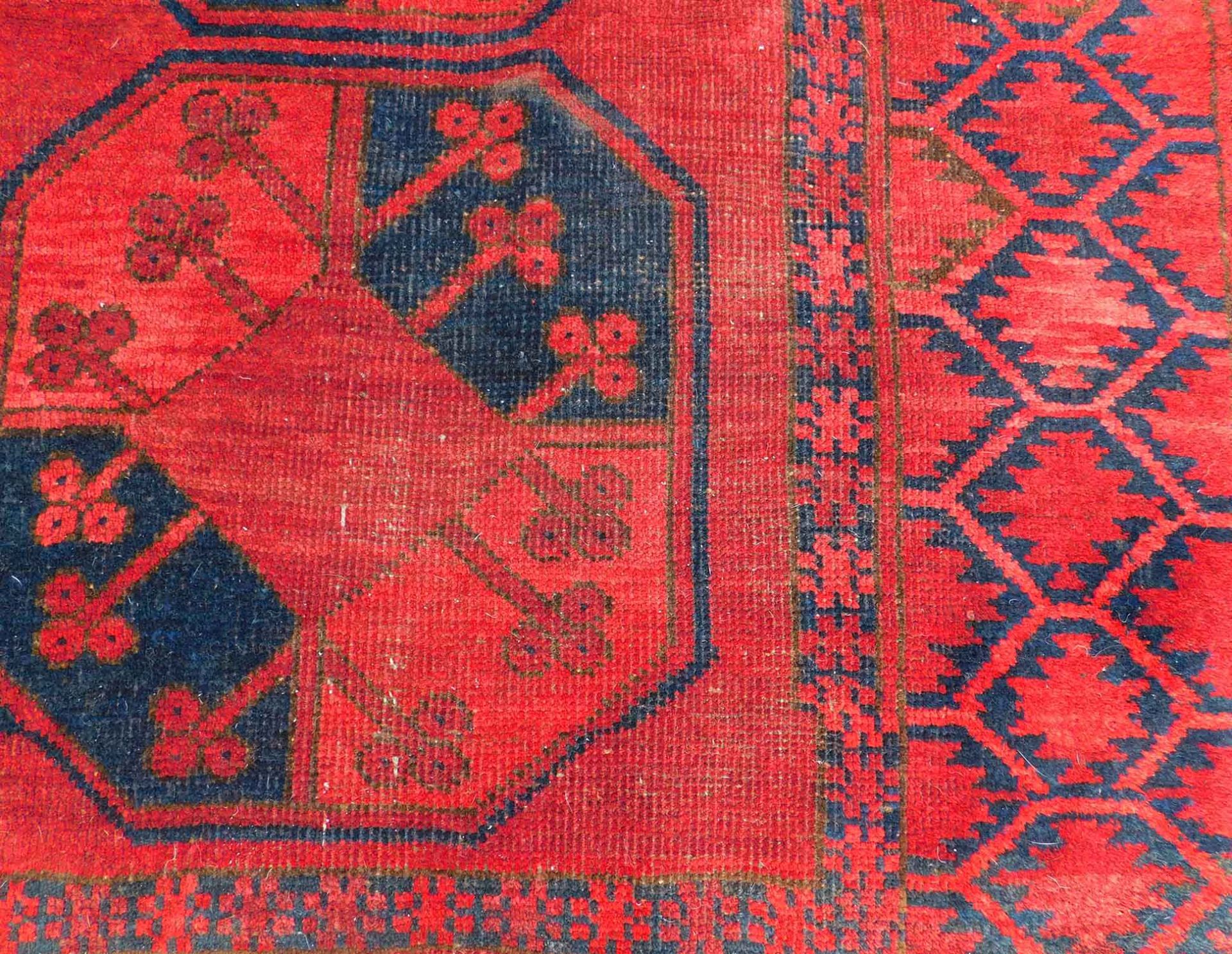 Ersari Stammesteppich. Antik. Zentralasien. Hauptteppich. - Bild 9 aus 10