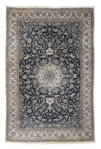 BEAUTIFUL ISFAHAN RUG MID 20TH CENTURY