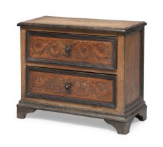LOW WALNUT NIGHTSTAND ELEMENTS OF THE 18TH CENTURY