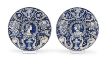 PAIR OF LARGE CERAMIC PLATES DERUTA 20TH CENTURY