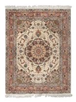 BEAUTIFUL TABRIZ RUG MID 20TH CENTURY