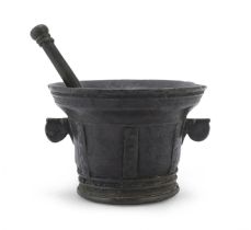 BRONZE MORTAR AND PESTLE 17TH CENTURY