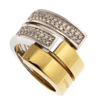 GOLD RING WITH DIAMOND PAVE