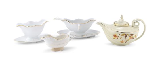 THREE GRAVY BOATS AND A TEAPOT IN PORCELAIN 20TH CENTURY