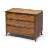MODEL OF A CHEST OF DRAWERS IN BRIGHT WALNUT 19TH CENTURY