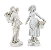 PAIR OF WHITE PORCELAIN SCULPTURES GINORI END OF THE 19TH CENTURY