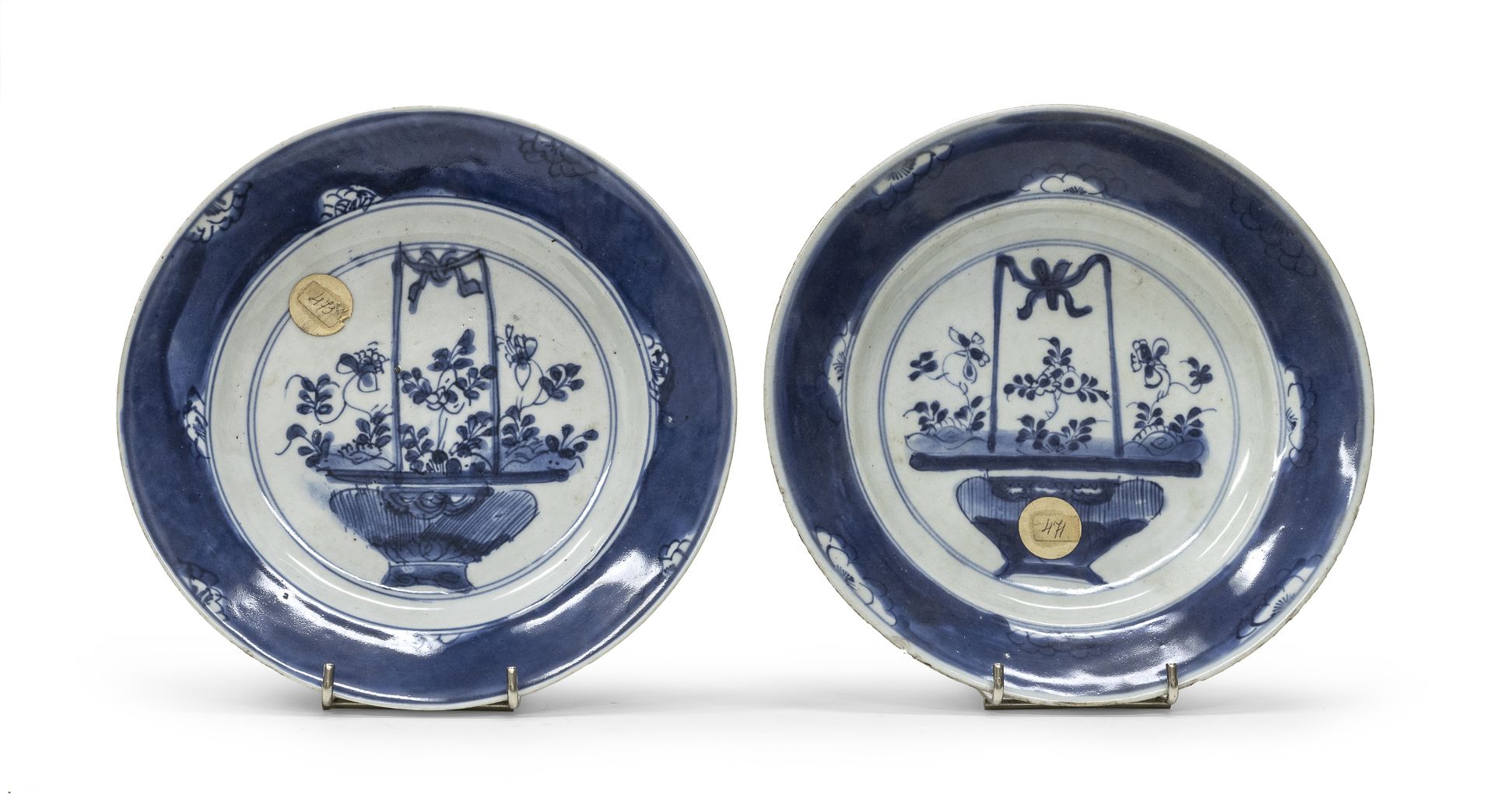 A PAIR OF WHITE AND BLUE PORCELAIN DISHES CHINA 19TH CENTURY