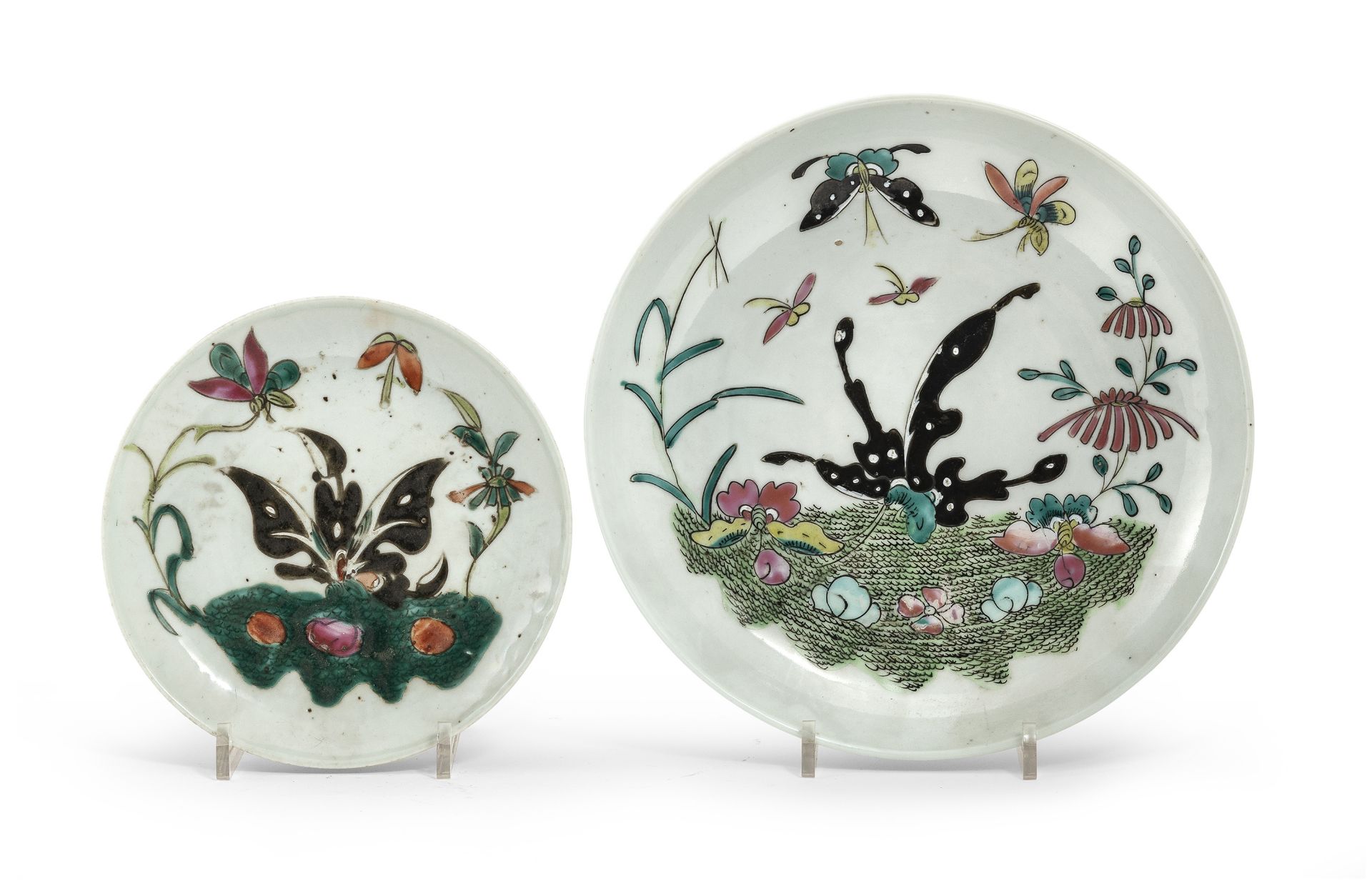 TWO CHINESE POLYCHROME ENAMELED PORCELAIN DISHES MID-20TH CENTURY