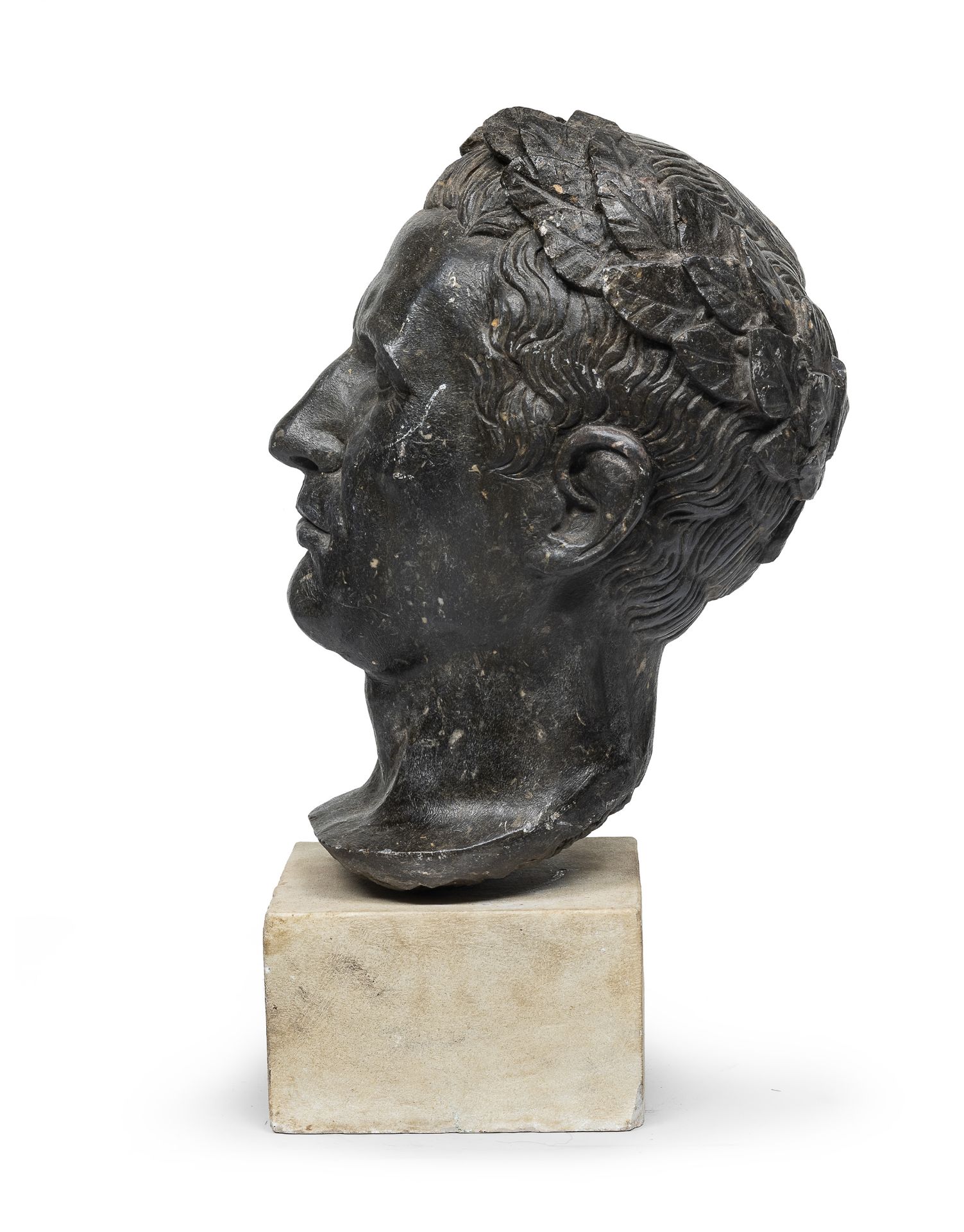 CAESAR'S HEAD IN ANCIENT GREEN MARBLE END OF THE 18TH CENTURY - Image 2 of 2