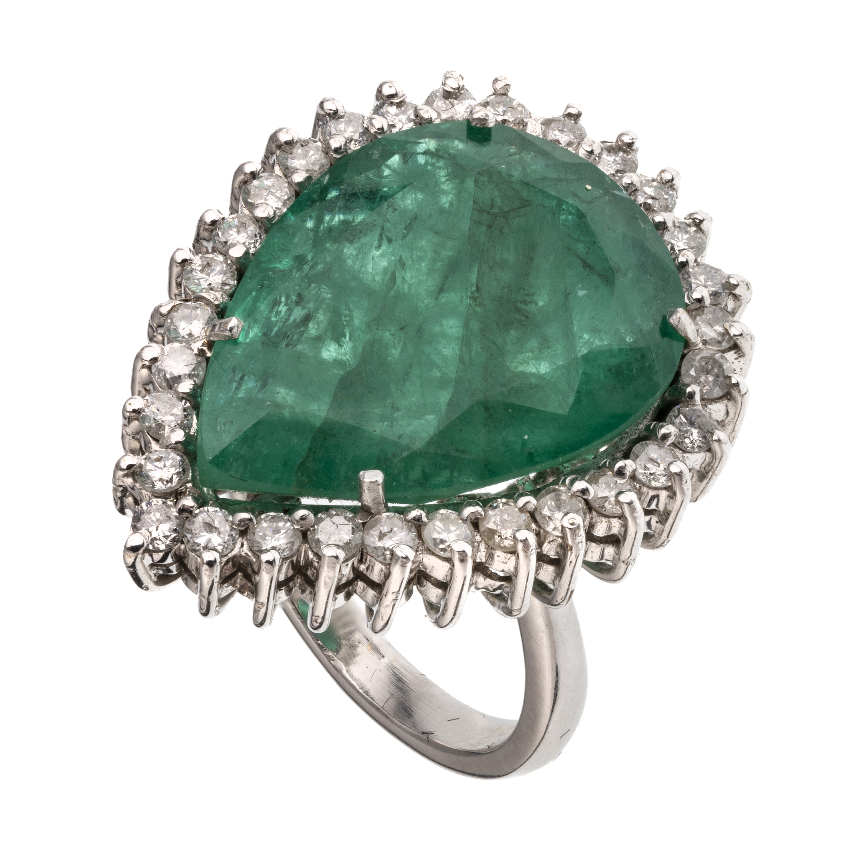 WHITE GOLD RING WITH CENTRAL EMERALD AND DIAMONDS