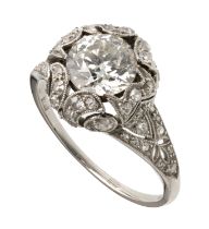 PLATINUM RING WITH CENTRAL DIAMOND AND DIAMOND CONTOUR