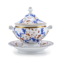 SMALL PORCELAIN TUREEN, 19TH CENTURY