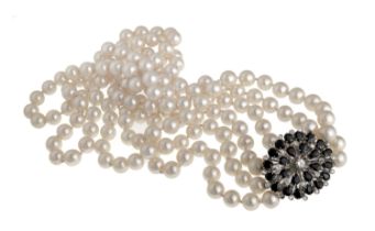 THREE-STRAND PEARL NECKLACE