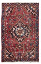 BAKTHIARI CARPET EARLY 20TH CENTURY