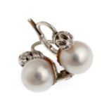 WHITE GOLD EARRINGS WITH PEARLS AND DIAMONDS