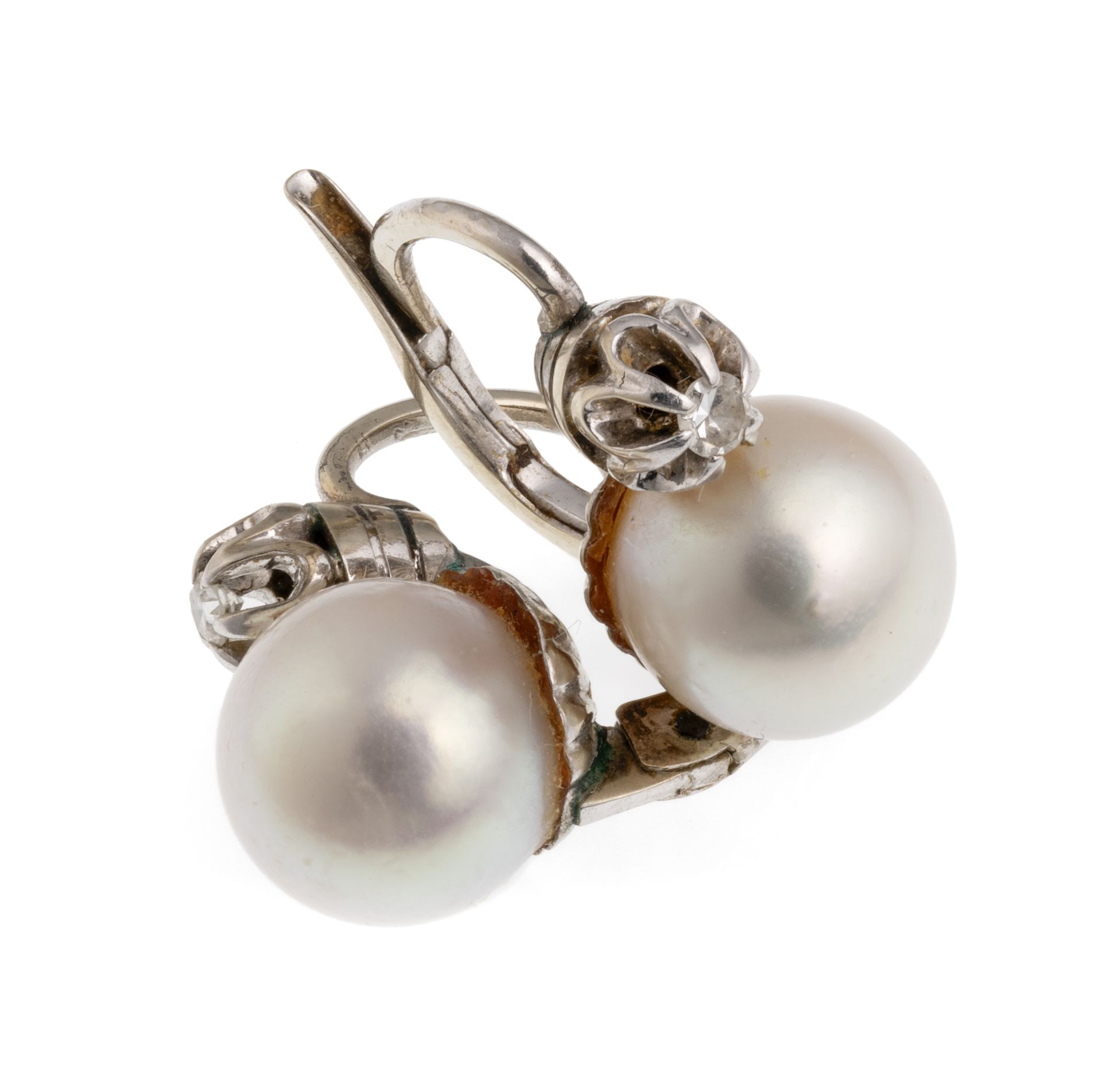 WHITE GOLD EARRINGS WITH PEARLS AND DIAMONDS