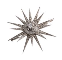 WHITE GOLD BROOCH WITH DIAMONDS