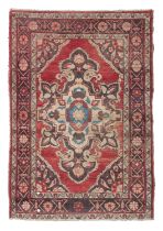 NORTH PERSIAN CARPET EARLY 20TH CENTURY