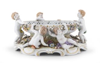 PORCELAIN CENTERPIECE GINORI EARLY 20TH CENTURY