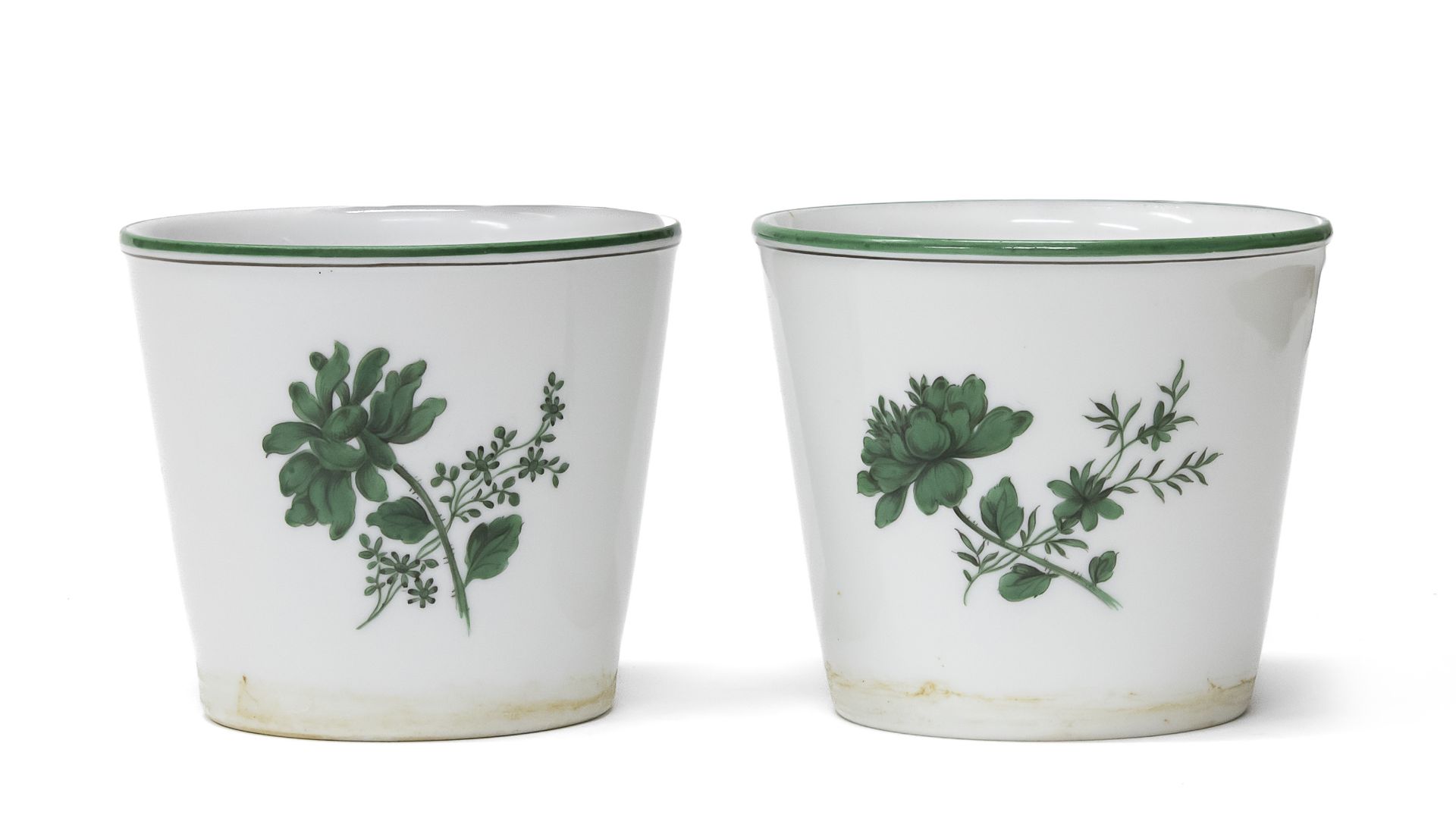 PAIR OF PORCELAIN VASES VIENNA 20th CENTURY