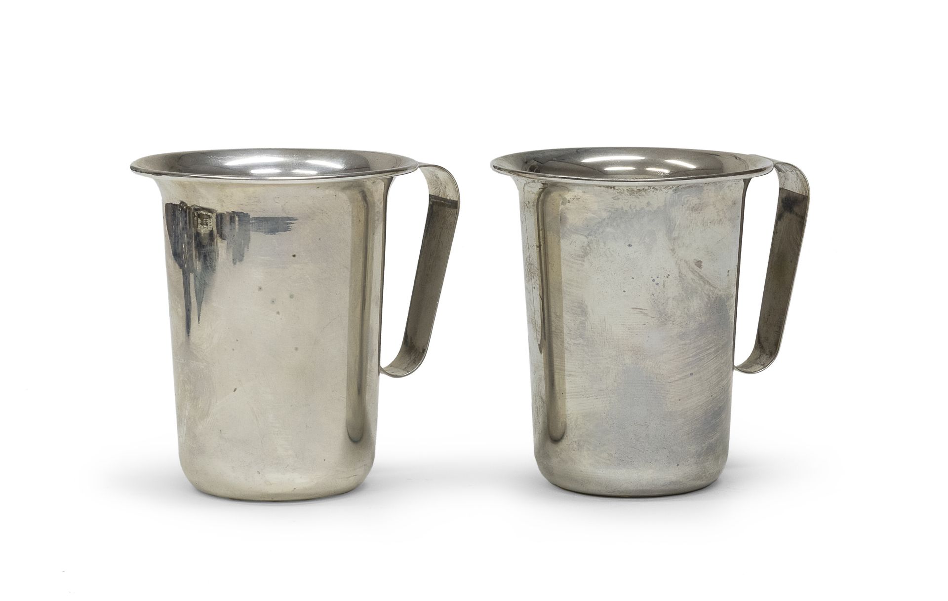 PAIR OF SILVER TANKARDS ITALY END OF THE 20TH CENTURY