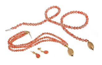 SET OF CORAL EARRINGS CHOKER AND BRACELET