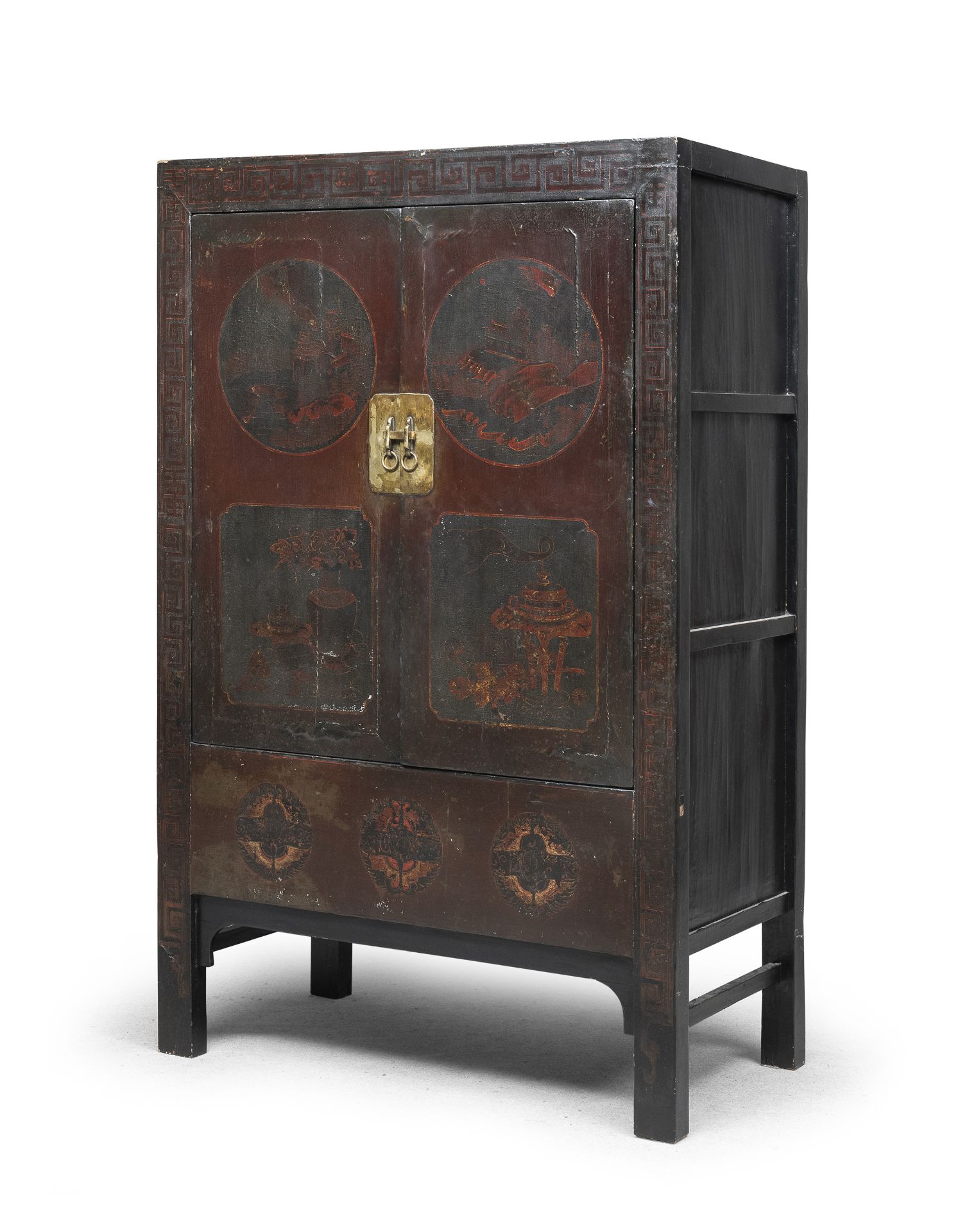 A CHINESE BLACK LAQUERED WARDROBE. END 19TH CENTURY.