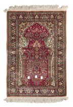 MIGNON PRAYER RUG MASHED FIRST HALF OF THE 20TH CENTURY