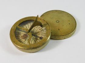 POCKET COMPASS/SUNDIAL.