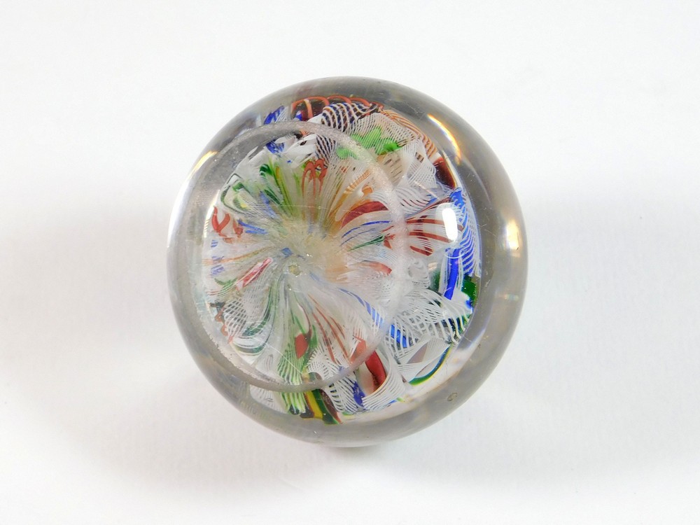 PAPERWEIGHT. . - Image 3 of 3