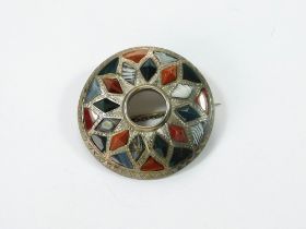 HARDSTONE BROOCH.