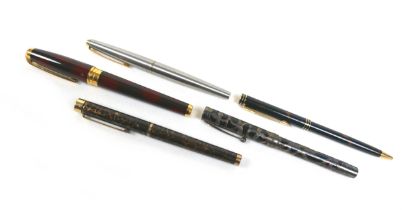 A group of five vintage pens, comprising a Sheaffer silver vermeil encased black fountain pen, 14k