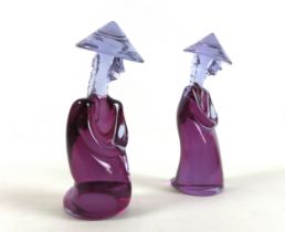 Two Murano glass kneeling Chinamen, 19cm and 17cm tall. Both in generally good condition.