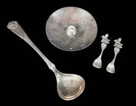 A 825 silver pin dish, a pair of sterling silver cupid salt spoons and a 830 silver jam spoon, total